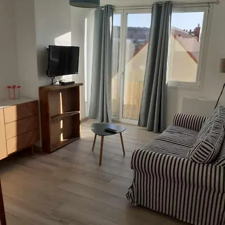 Апартаменты Calme A La Экиан-Пляж